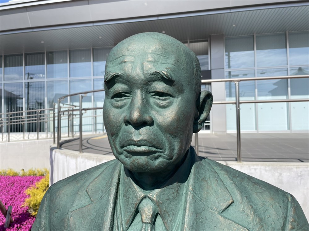 銅像(胸像)クリーニングのphoto