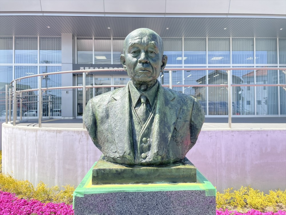 銅像(胸像)クリーニングのphoto