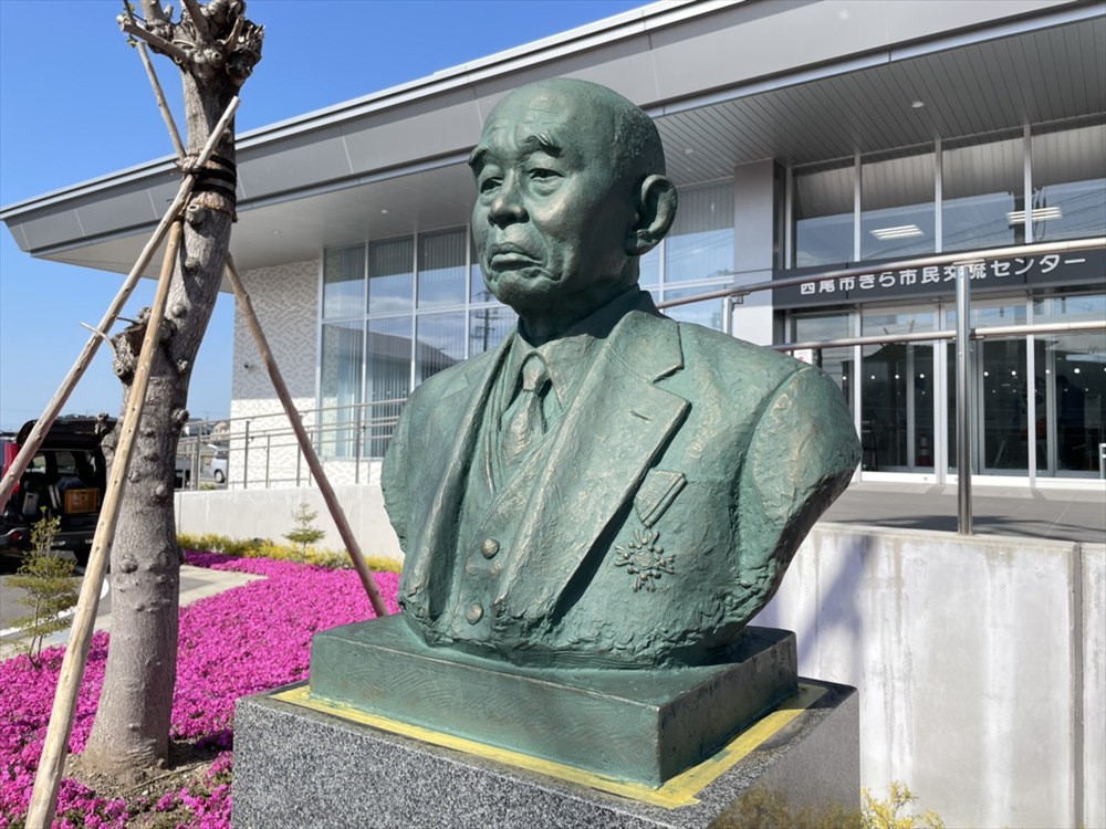 銅像(胸像)クリーニングのphoto