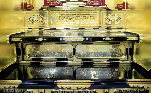 金仏壇の洗濯のphoto